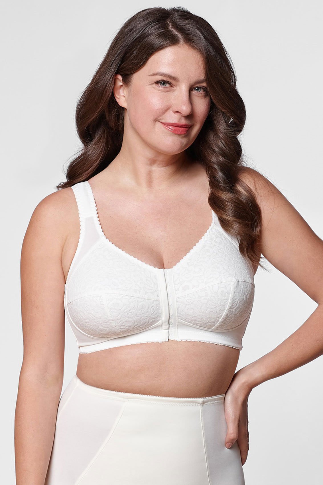 9376C-004_1 Valge Rinnahoidja - Image 1