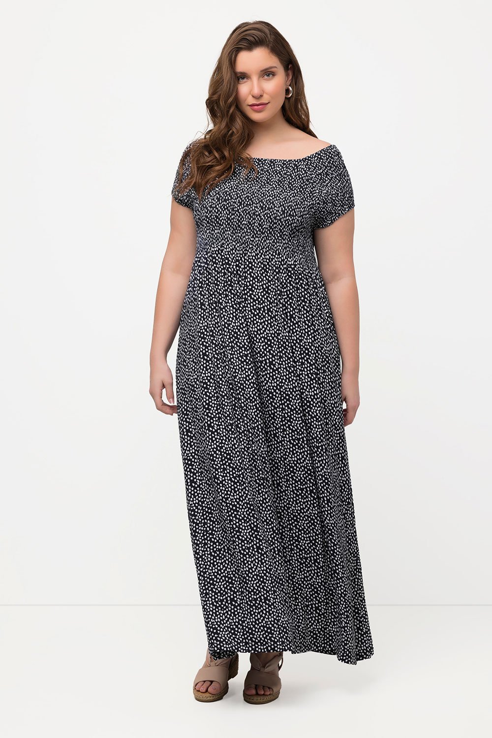 819255130_model_g_01 Ulla Popken Kleit - Image 1