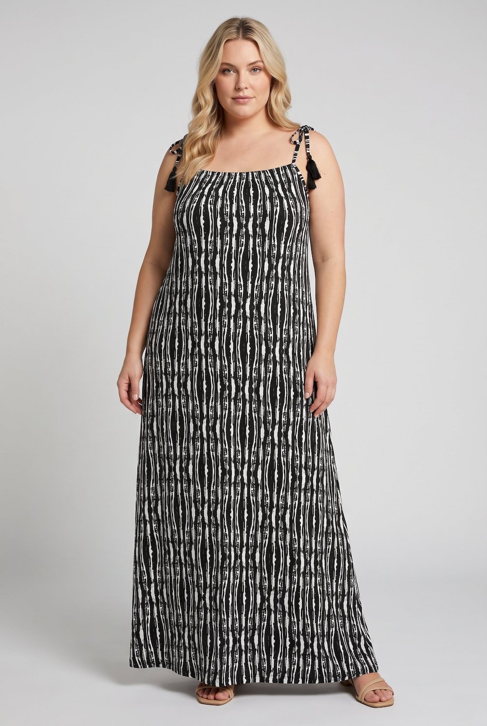 143757 Sheego Kleit - Image 1